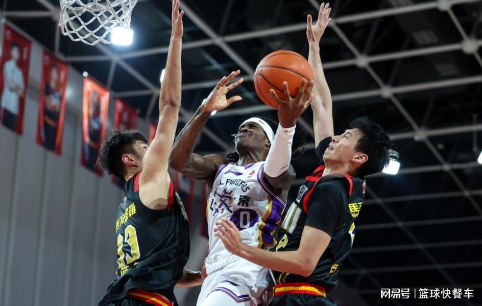 世界杯客户端更新下载-148比2狂胜146分!中国篮坛惊现夸张比分:全场只打进一球绝了?