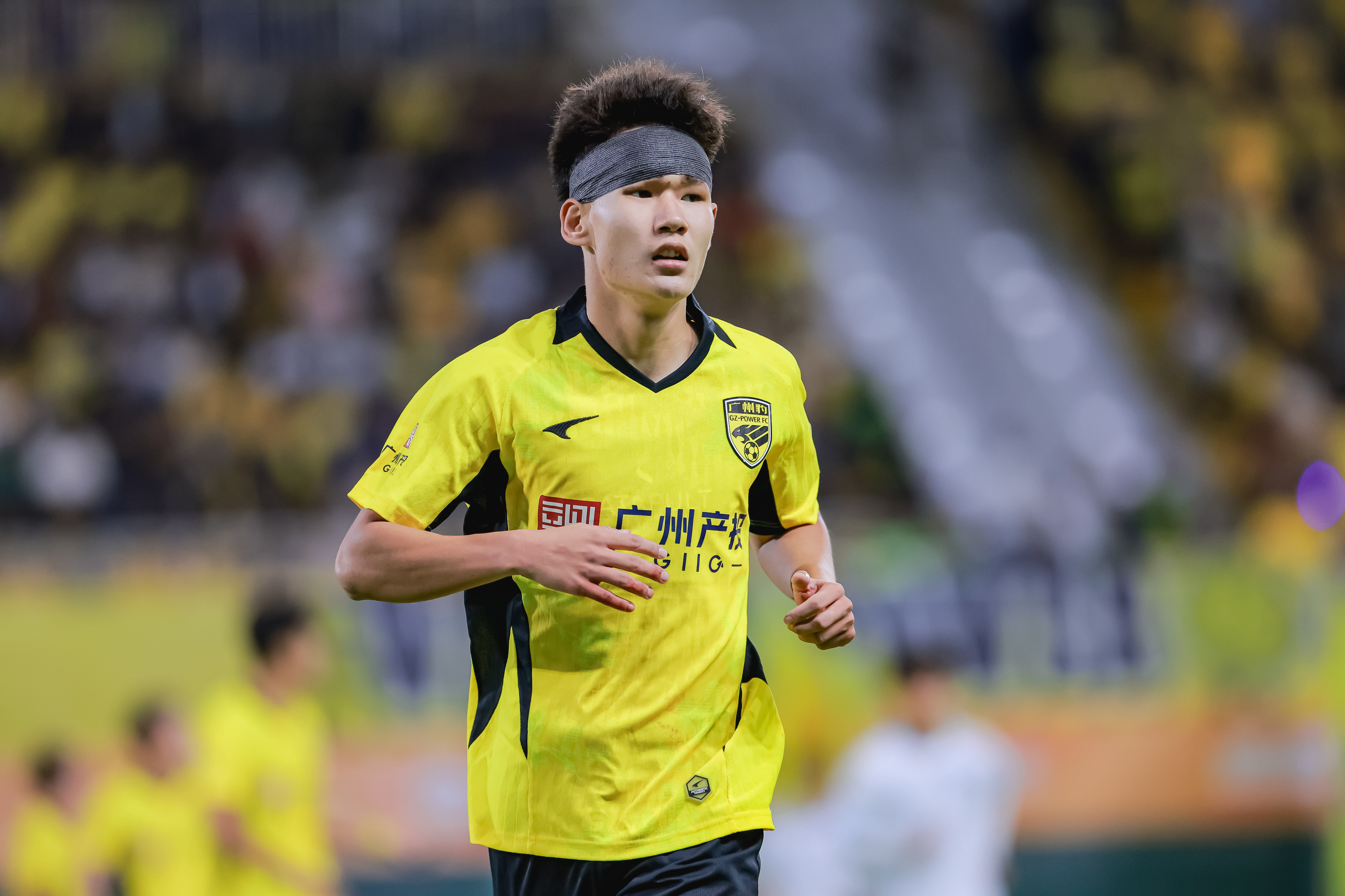 世界杯手机观看平台-广州豹官方:杨浩眉弓伤口缝合30余针,预计5-7天后拆线